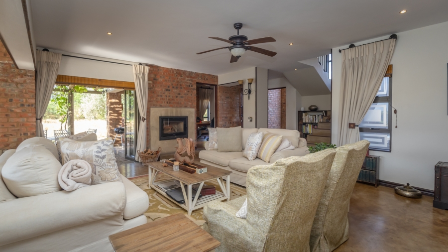 3 Bedroom Property for Sale in The Coves North West